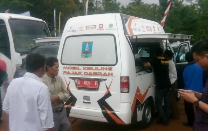 Mobil keliling pajak daerah Kabupaten Serang/HEN