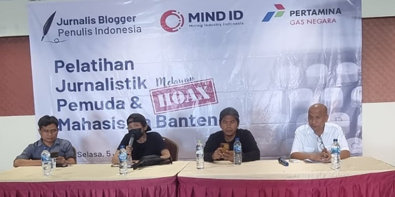 Narasumber pelatihan Jurnalistik pemuda dan mahasiswa Banten Melawan Hoax/Ist