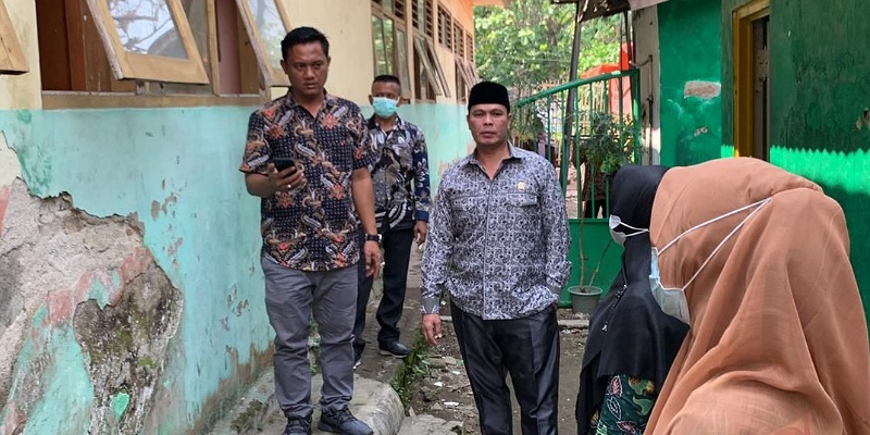 Ketua DPRD Kota Serang Budi Rustandi saat sidak sekolah di Kota Serang/Repro