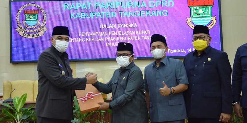 Rapat paripurna DPRD Kabupaten Tangerang saat menerima KUA PPAS APBD 2023/MAN
