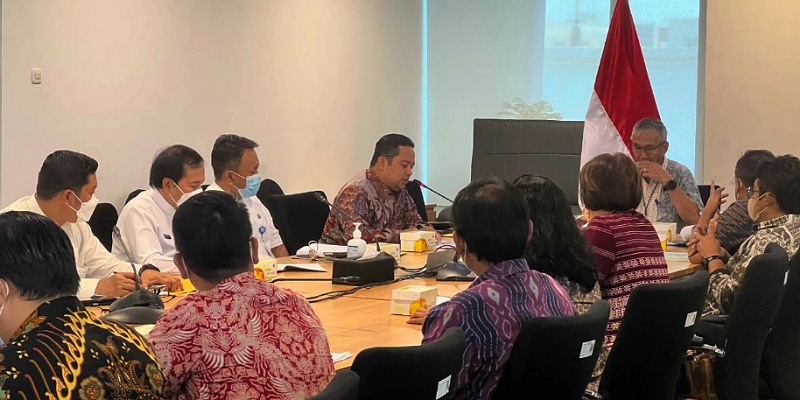 Walikota Tangerang Arief R Wismansyah dan tim melakukan rapat di Kementerian BUMN membahas pengelolaan aset jalan Angkasa Pura 2/Repro