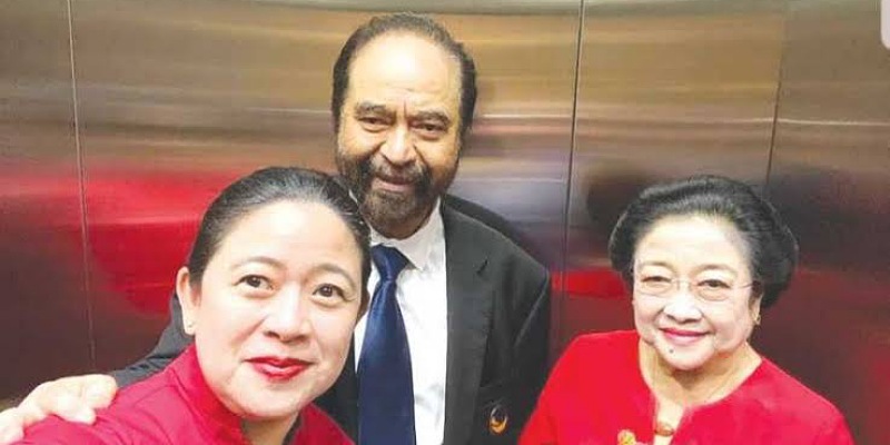 Ketua Umum Nasdem Surya Paloh diapit Ketua Umum PDIP Megawati Soekarnoputri dan anaknya Ketua DPP PDIP Puan Maharani/Net