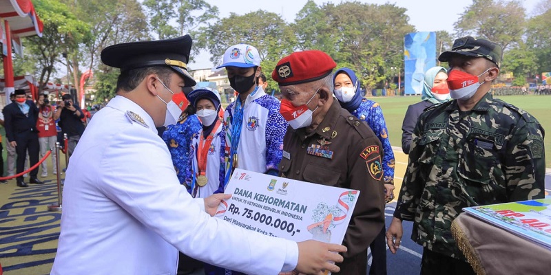 Dana kehormatan veteran pejuang kemerdekaan dari Pemkot Tangerang/Repro