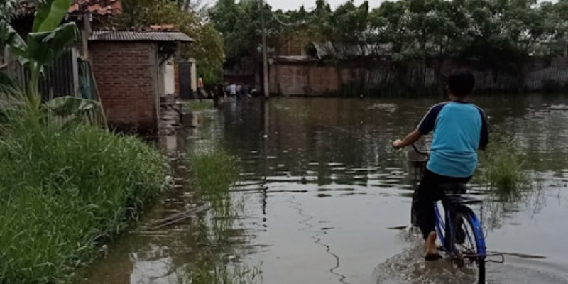 Banjir akibat hujan deras menggenang Kampung Cilampe Kosambi Kabupaten Tangerang/Repro