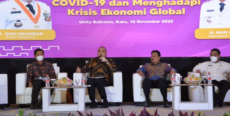 Bupati Tangerang saat menjadi narasumber dalam diskusi publik dengan tema "Bangkitnya Sektor Ekonomi Pasca Pandemi COVID-19 dan Menghadapi Krisis Ekonomi Global"/Repro