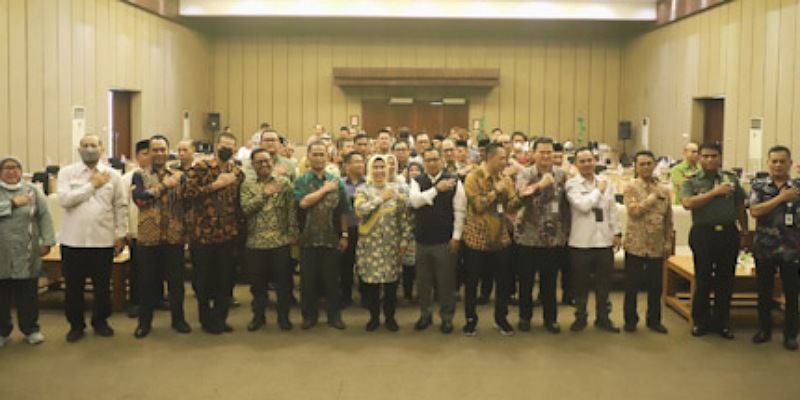 Bupati Serang Ratu Tatu Chasanah saat mengikuti rapat adhoc KPU Kabupaten Serang/Repro