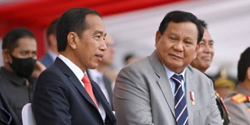 Presiden Jokowi dengan Menhan Prabowo Subianto dalam satu kesempatan/Net