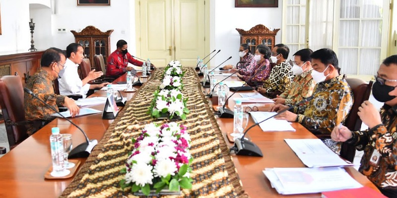 Presiden Jokowi menerima Dewan Gelar, Tanda Jasa, dan Tanda Kehormatan, di Istana Kepresidenan Bogor, Jawa Barat/BPMI Setpres