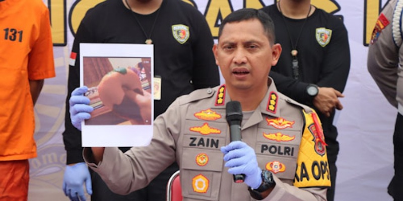 Kapolres Metro Tangerang Kota, Kombes Pol Zain Dwi Nugroho merilis kasus pembunuhan wanita yang jasadnya dibuang ke Sungai Cisadane/Repro