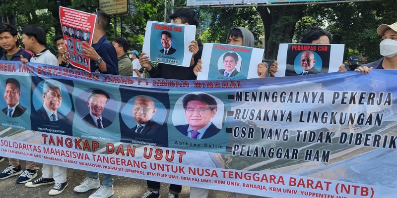Solidaritas Mahasiswa Tangerang menggelar aksi demo, meminta Negara menutup perusahaan Amman Mineral/Ist