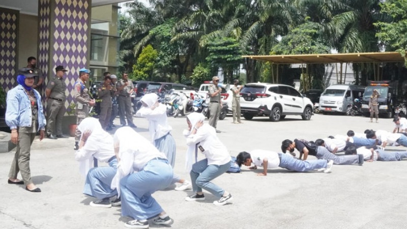 Para pelajar yang bolos sekolah di Kabupaten Tangerang terjaring Satpol PP/Repro