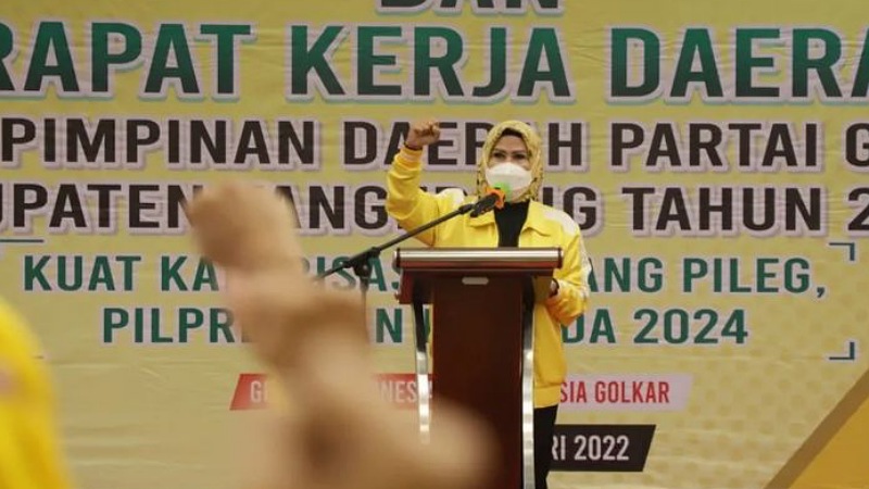 Ketua DPD Golkar Banten Ratu Tatu Chasanah mengintruksikan kader Golkar Banten untuk mengantisipasi dampak resesi dan PHK/ist