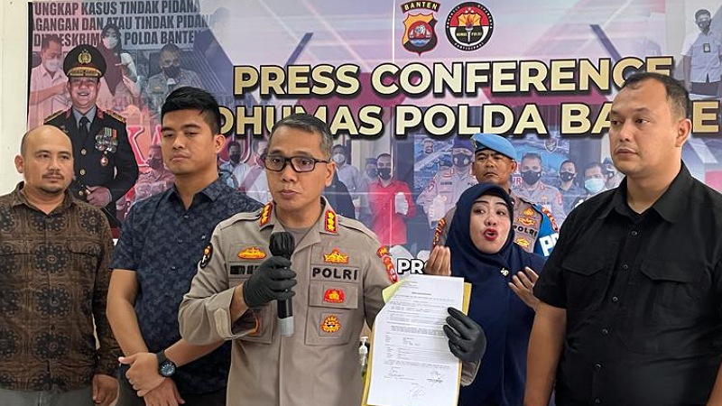 Kabid Humas Polda Banten Kombes Shinto Silitong merilis tindak penipuan dan penggelapan/Repro
