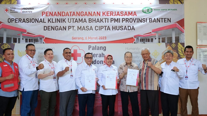 Penandatanganan kerjasama PMI Banten dengan PT Masa Cipta Husada (MCH) dalam bidang pelayanan hemodialisis/Ist