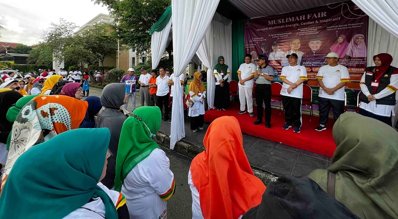 Wakil Wallikota Tangerang Sachrudin melepas pserta jalan sehat Muslimah Fair/Repro