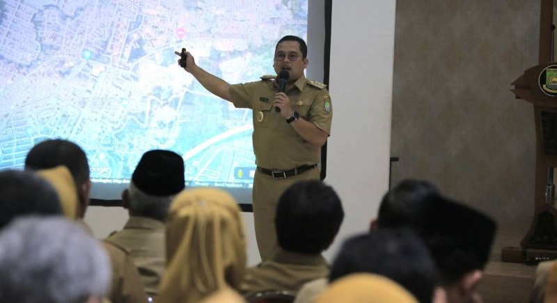 Walikota Tangerang Arief R. Wismansyah saat Rapat Evaluasi Kewilayahan/Repro