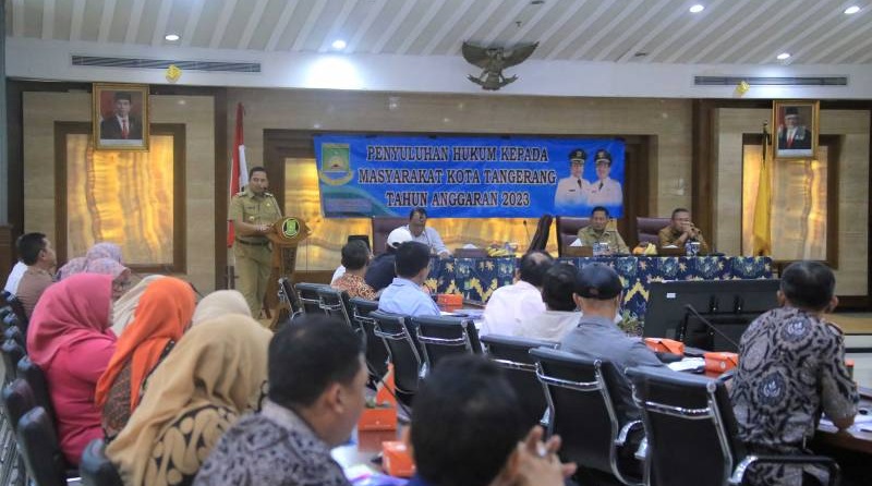 Walikota Tangerang Arief Wismansyah sedang meyampaikan amanat pada penyuluhan hukum/Repro