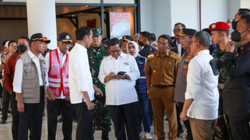 Presiden Joko Widodo saat tinjauan kesiapan Pelabuhan Merak dan Ciwandan jelang arus mudik lebaran. (Foto: Repro)