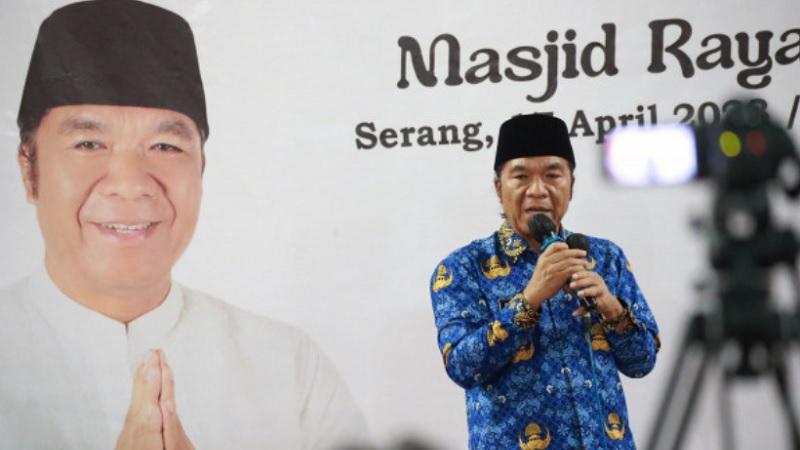 Pj Gubernur Banten Al Muktabar saat memberikan sambutan pada acara peringatan malam nuzulul Quran. (Foto: Dok Pemprov)