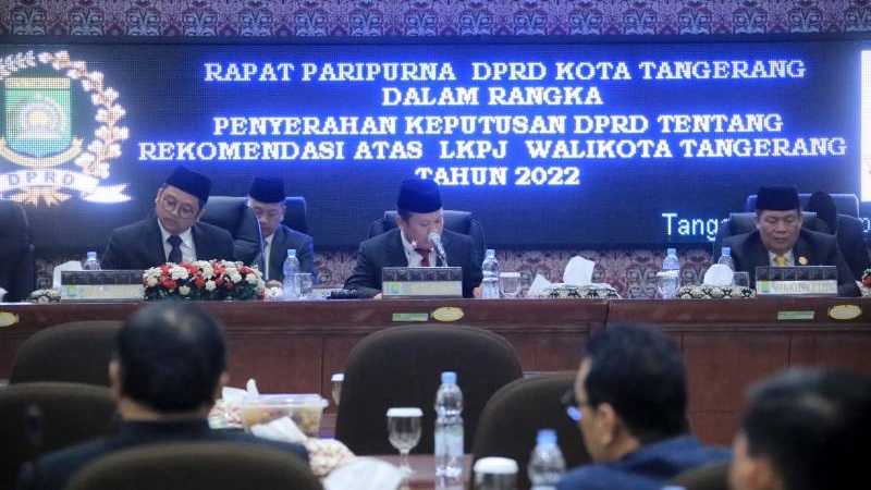 Rapat Paripurna DPRD dengan agenda Penyerahan Keputusan DPRD tentang Rekomendasi Atas LKPJ Walikota Tangerang Tahun 2022. (Foto: Dok Pemkot)