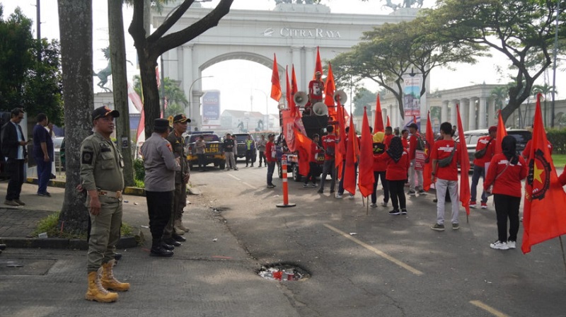 Satpol PP Kabupaten Tangerang ikut mengamankan peringatan Hari Buruh. (Foto: Dok Pemkab)