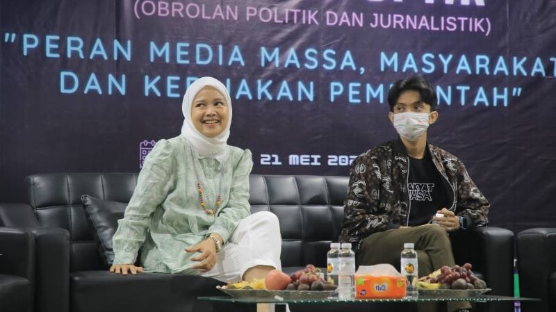 Unit Kegiatan Mahasiswa (UKM) Jurnalistik Universitas Muhammadiyah Tangerang (UMT) menggelar Seminar Obrolan Politik (Optik) dan Jurnalistik. (Foto: Pemkot)