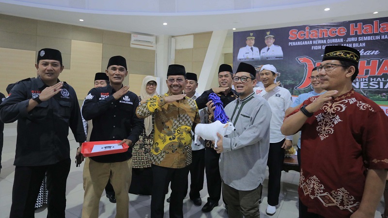 Wakil Walikota Tangerang Sachrudin saat menghadiri kegiatan Pelatihan Juru Sembelih Halal (Juleha) Indonesia Kota Tangerang. (Foto: Pemkot)