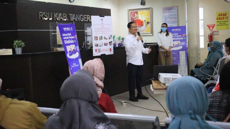 RSUD Kabupaten Tangerang memberikan edukasi pencegahan dini penyakit gijal kronik. (Foto: Dok Pemkab)