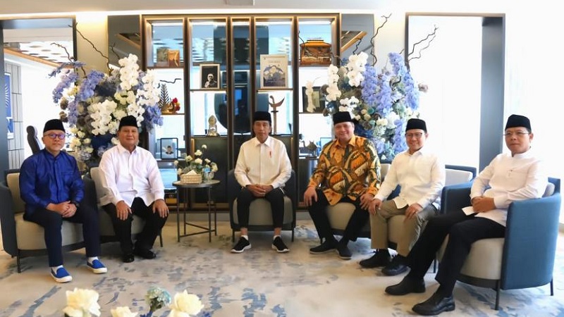 Presiden Joko Widodo dengan koalisi pendukung pemerintah. (Foto: Repro)