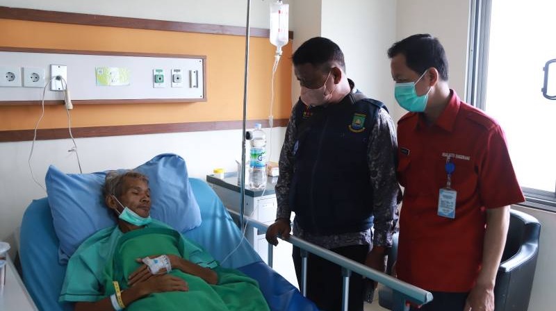 TRC Kota Tangerang Siaga 24 Jam tangani orang terlantar. (Foto: Dok Pemkot)
