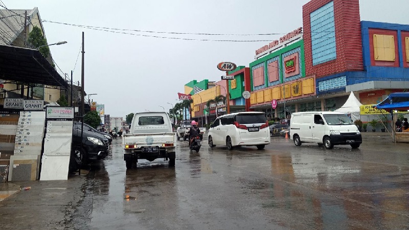 Ilustrasi Kawasan Pamulang Square, Kota Tangsel setelah diguyur hujan. (Foto: Net).