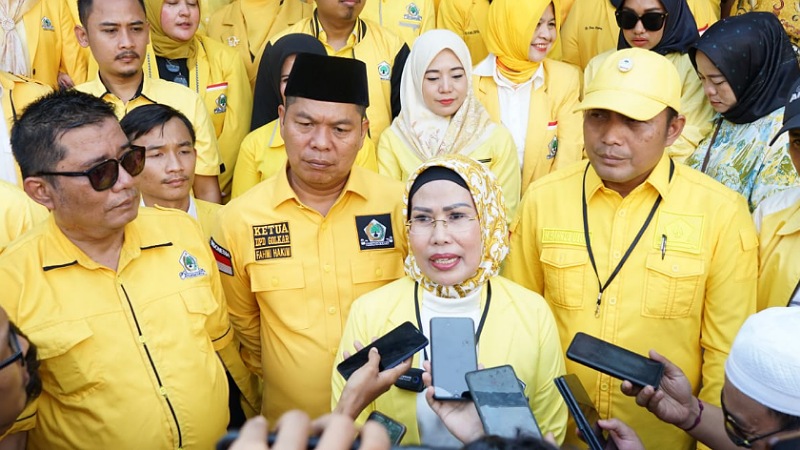 Ketua DPD Golkar Provinsi Banten Prabowo Subianto fatsun dengan putusan DPP mendukung Prabowo Subianto Capres 2024. (Foto: Amr)