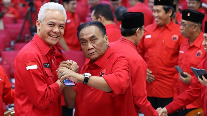 Bacapres Ganjar Pranowo dengan Ketua Bappilu Partai Demokrasi Indonesia Perjuangan (PDIP) Bambang Wuryanto. (Foto: Repro)