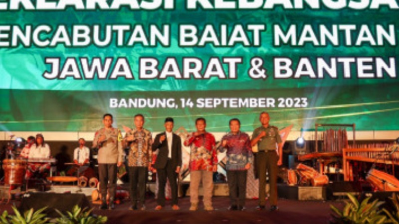 Deklarasi Kebangsaan Pencabutan Baiat 320 Mantan Negara Islam Indonesia (NII) wilayah Banten dan Jawa Barat.(Foto: Repro)