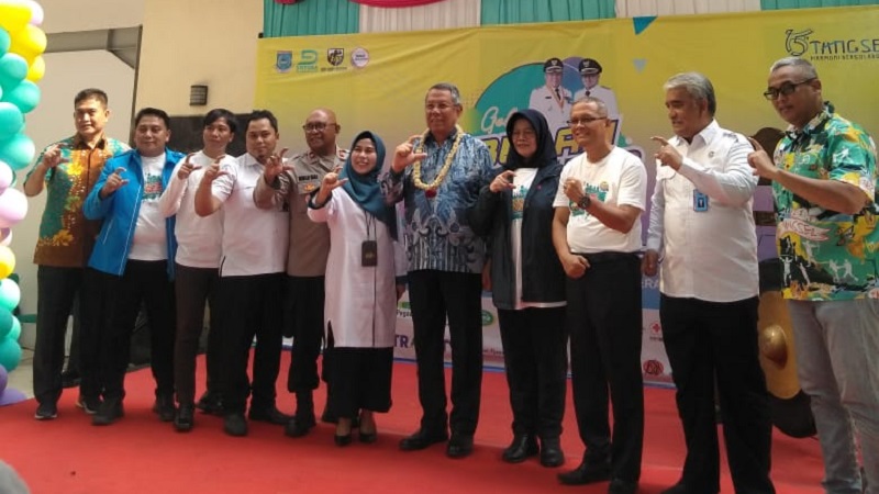 Walikota Tangerang Selatan Benyamin Davnie saat membuka acara Gebyar Bulan Pemuda Tingkat Kota Tangsel . (Foto: Dok Pemkot)
