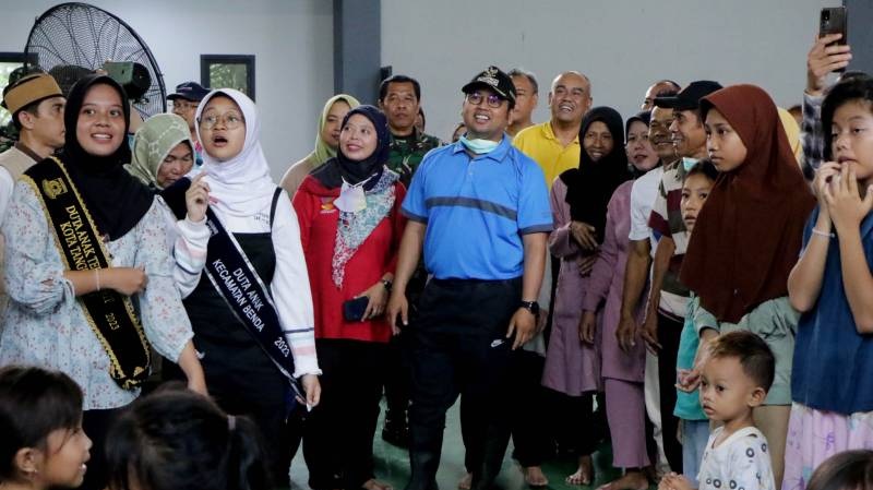 Walikota Tangerang Arief R Wismanyah mendukung duta anak melakukan kegiata trauma healing kepada korban kebakaran. (Foto: Dok Pemkot)