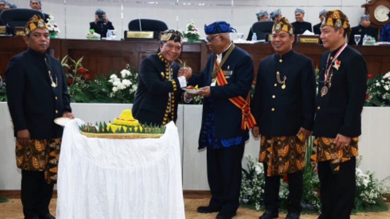 Pj Gubernur Banten Al Muktabar di Paripurna Istimewa HUT Provinsi Banten ke 23. (Foto: Dok Pemprov)