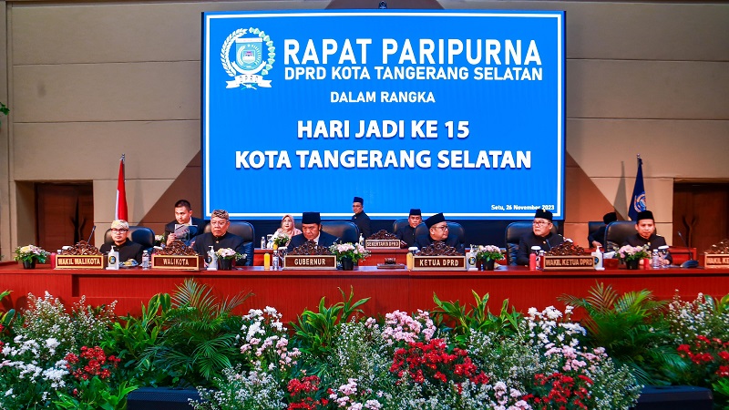 Rapat Paripurna HUT Tangsel ke- 15 di Gedung DPRD Kota Tangerang Selatan, pada Minggu (26/11). (Foto: Dok Pemkot)