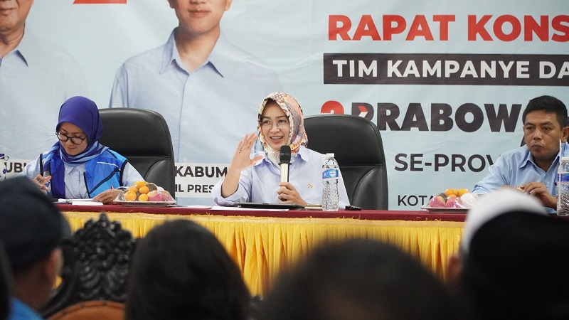 Ketua TKD Banten Airin Rachmi Diany  saat rapat koordinasi memenangkan Prabowo-Gibran di Banten. (Foto: AMR)