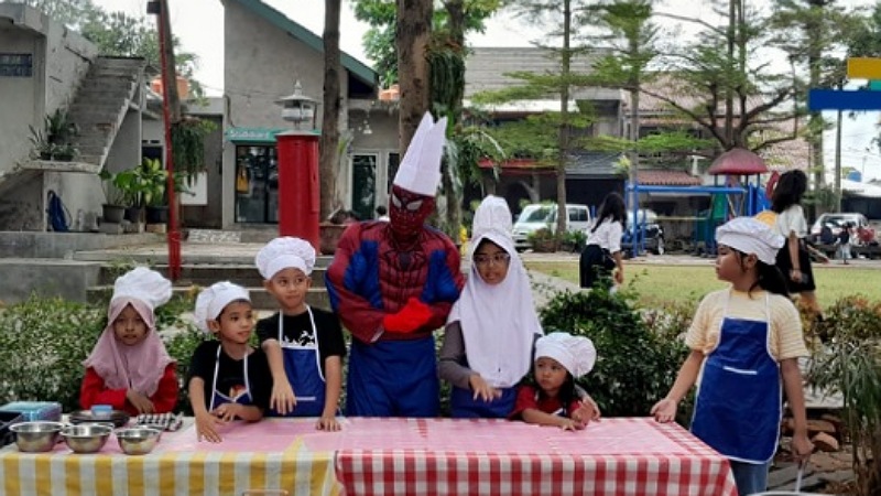Danish Culinary School menggelar cooking with Spiderman di Kandank Jurank Doank, Ciputat, Tangsel, Sabtu (4/11). Foto: IST