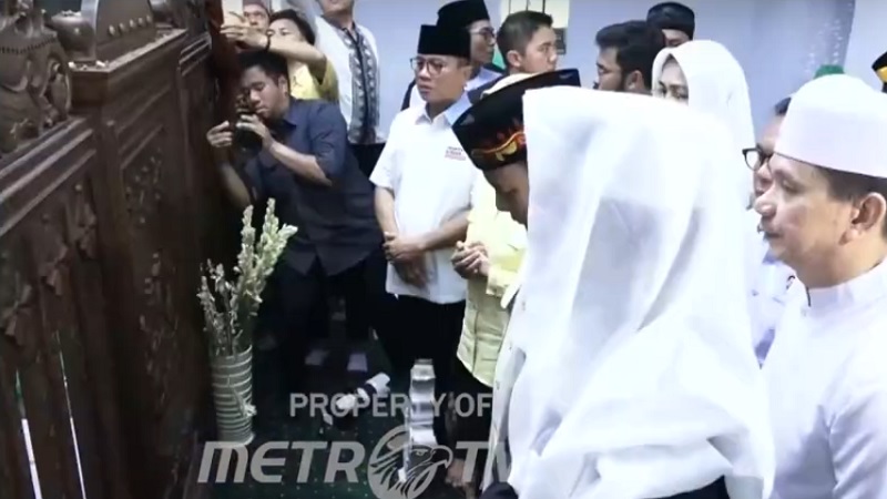 Capres nomor uru 2, Prabowo Subianto melakukan ziarah ke makam kasepuhan di Serang. (TangkapanLayar)