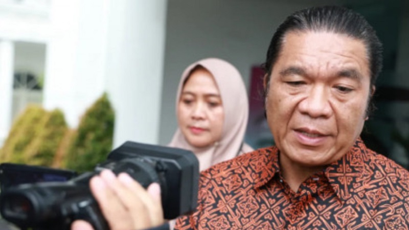 Pj Gubernur Banten Al Muktabar melakukan pengawasan pangan jelang Nataru. (Foto: Dok. Pemprov)