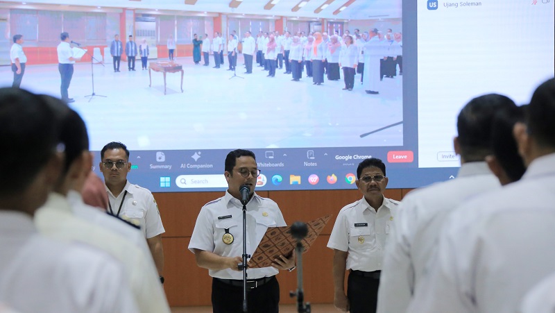 Walikota Tangerang Arief R Wismansyah melantik 64 ASN dalam rangka penyegaran. (Foto: Dok Pemkot)