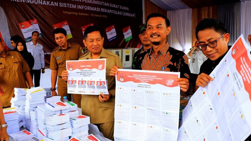 KPU Kota Tangerang dihadiri Sekda Kota Tangerang , Herman Suwarman, menggelar simulasi Pemilu 2024. (Foto: Dok PemkoT)