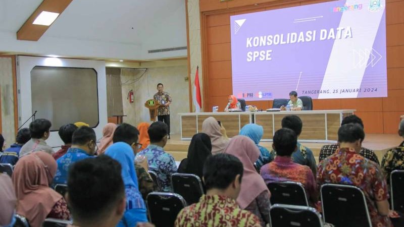Sekda Kota Tangerang, Herman Suwarman, dalam kegiatan Konsolidasi Data Sistem Pengadaan Secara Elektronik (SPSE). (Foto: Dok Pemkot)