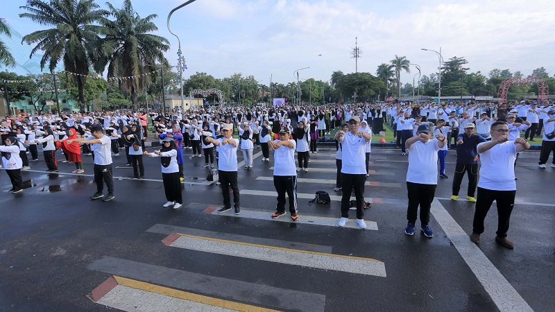 Ribuan jemaah haji asal Kota Tangerang menghadiri peluncuran Senam Haji Indonesia. (Foto: Repro)