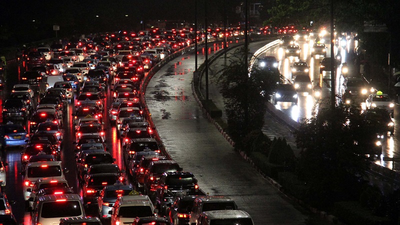 Kemaceta Jakarta menjelang petang.-Pinterest-