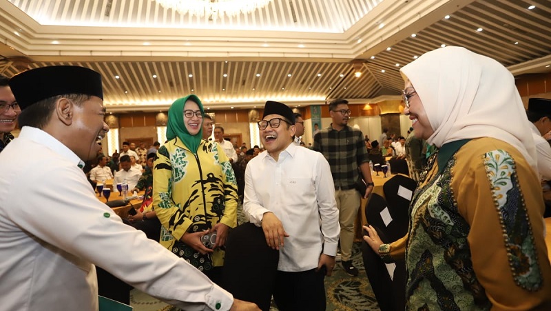 Ketua Umum DPP PKB Muhaimin Iskandar (Cak Imin) tertawa lepas bersama Bacagub Banten Airin Rachmi Diany. (Foto: AMR/RMB)