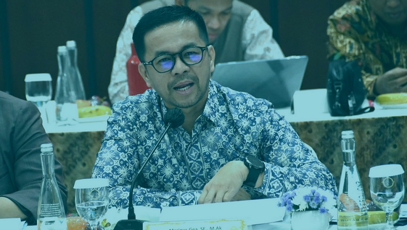 Anggota Komisi XI DPR RI Marinus Gea saat pertemuan dengan BPKP, BPK RI dan perwakilan Kemenkeu di Surabaya, Jawa Timur, Senin (29/4). (Foto : Dok DPR RI)